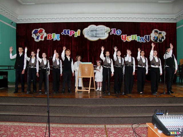 Четвертий день нашого творчого марафону «Таланти без меж» — свято кольору, фактур і натхнення!