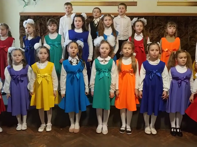 "Мамин день" Зразковий вокальний ансамбль "Перлинки", кер. Кімнатна Н.О.