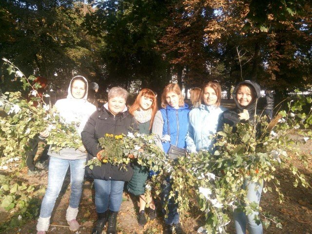 Рекорд не відбувся б без наших викладачів. Велика їм за це подяка.