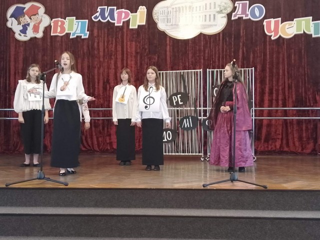 Посвята першокласників музичного відділення до почесного ордену “Лицарів музики”