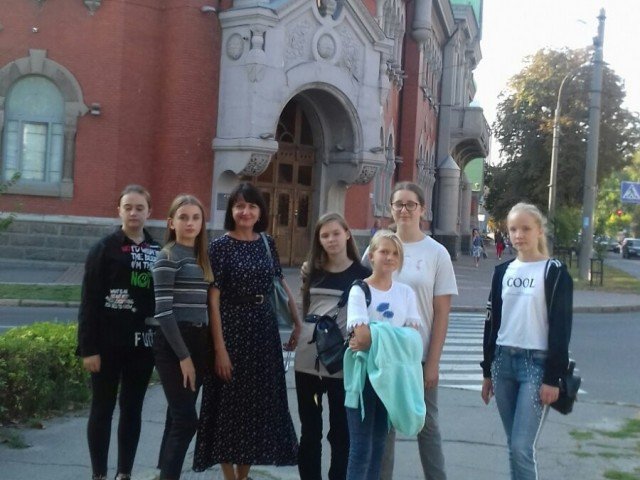 Живий урок історії мистецтв – активна екскурсія "Кругла площа.Полтава"