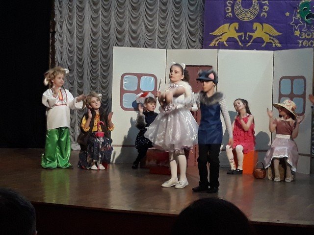 VІ Відкритий фестиваль-конкурс театру та мистецтва слова "Зорепад талантів"