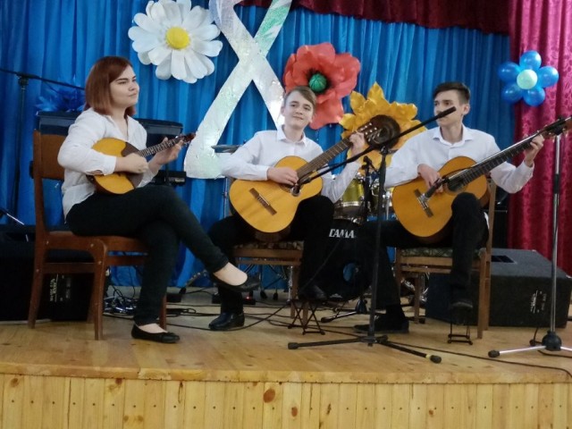 Святковий концерт до Дня 8 Березня