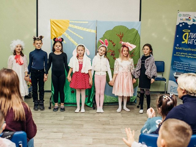 ЯЛИНКА ЯНГОЛІВ