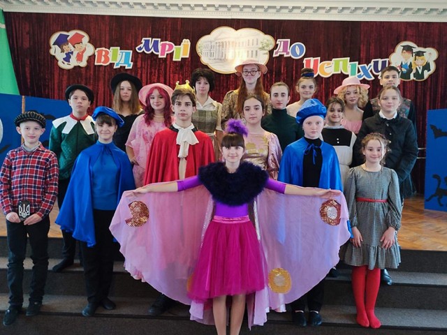 Світло завжди перемагає!