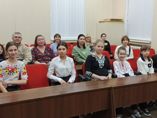 Новорічний концерт фортепіанної  музики учнів класу викладача Оксани Перекрестової