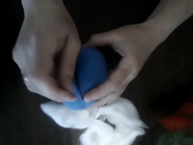 Майстер-клас «Великодня писанка з вовни»