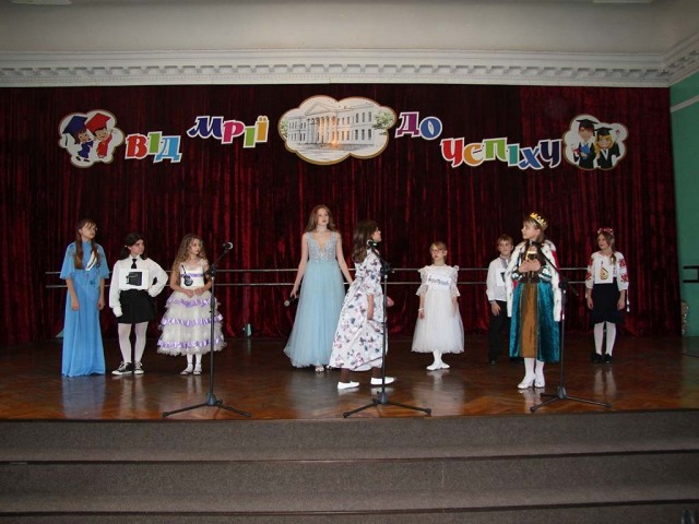 Посвята першокласників музичного відділення в почесний Орден «Лицарів музики»